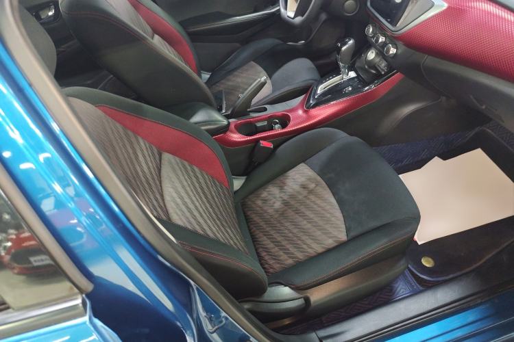 Used Nissan Lannia 2019 1.6L CVT Smart Connect Smart Cool Version China VI Standard Right Front Seat