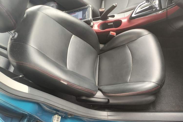 Used Nissan Lannia 2019 1.6L CVT Cool Edition China VI Right Front Seat