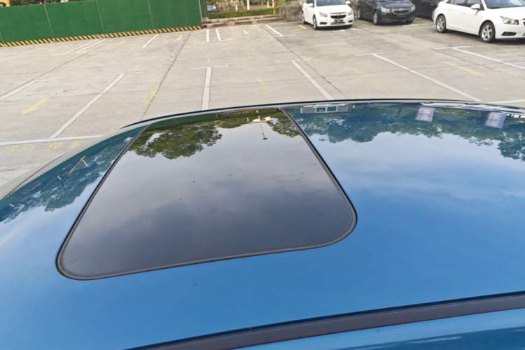 Used Nissan Lannia 2019 1.6L CVT Smart Connect Smart Cool Version China VI Standard Roof