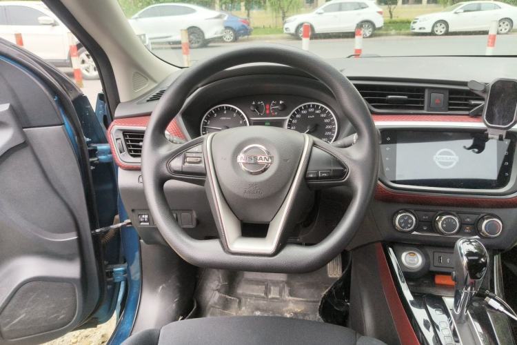 Used Nissan Lannia 2019 1.6L CVT Smart Connect Smart Cool Version China VI Standard Steering Wheel