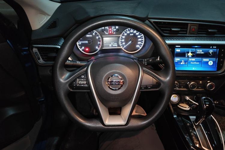 Used Nissan Lannia 2019 1.6L CVT Smart Connect Smart Cool Version China V Standard Steering Wheel