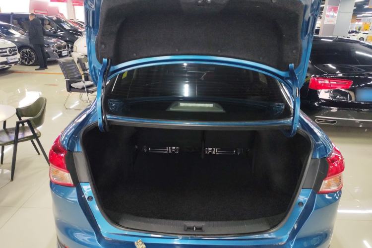 Used Nissan Lannia 2019 1.6L CVT Smart Connect Smart Cool Version China VI Standard Trunk