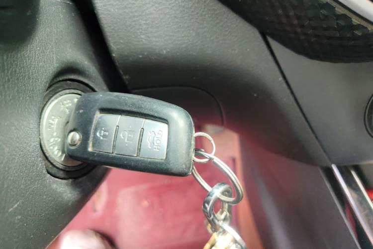 Used Nissan Lannia 2019 1.6L Manual Fashion Edition China VI Standard Vehicle Key