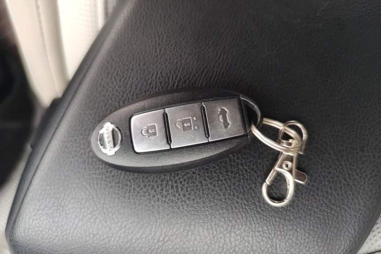 Used Nissan Lannia 2019 1.6L CVT Smart Connect Smart Cool Version China V Standard Vehicle Key