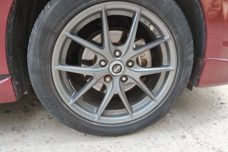 Used Nissan Lannia 2019 1.6L Manual Cool Edition China VI Right Front Wheel Hub