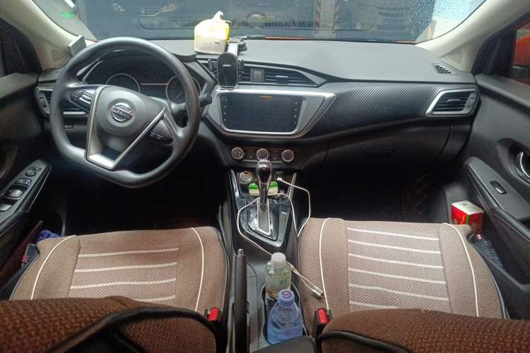 Used Nissan Lannia 2019 1.6L CVT Smart Connect Smart Cool Version China V Standard Center Console