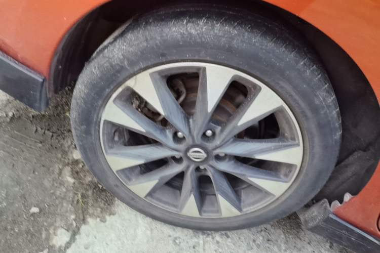 Used Nissan Lannia 2019 1.6L CVT Smart Connect Smart Cool Version China VI Standard Exterior 3