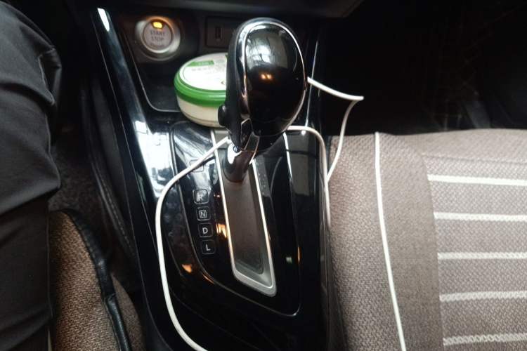 Used Nissan Lannia 2019 1.6L CVT Smart Connect Smart Cool Version China V Standard Gear Lever