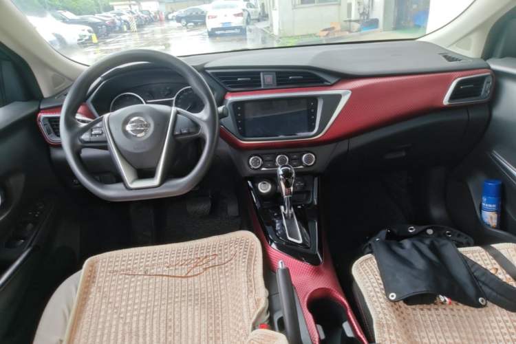 Used Nissan Lannia 2019 1.6L CVT Smart Connect Smart Cool Version China V Standard Center Console