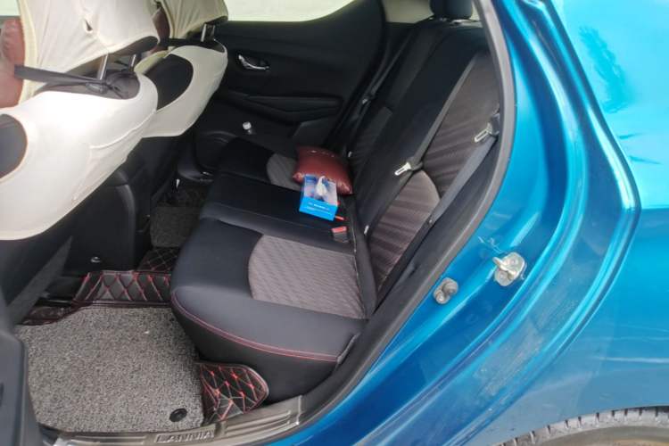 Used Nissan Lannia 2019 1.6L CVT Smart Connect Smart Cool Version China V Standard Left Rear Seat