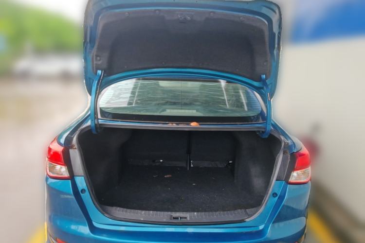Used Nissan Lannia 2019 1.6L CVT Smart Connect Smart Cool Version China V Standard Trunk