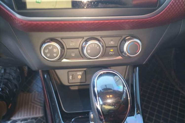 Used Nissan Lannia 2019 1.6L CVT Cool Edition China V Standard Audio And AC Panel