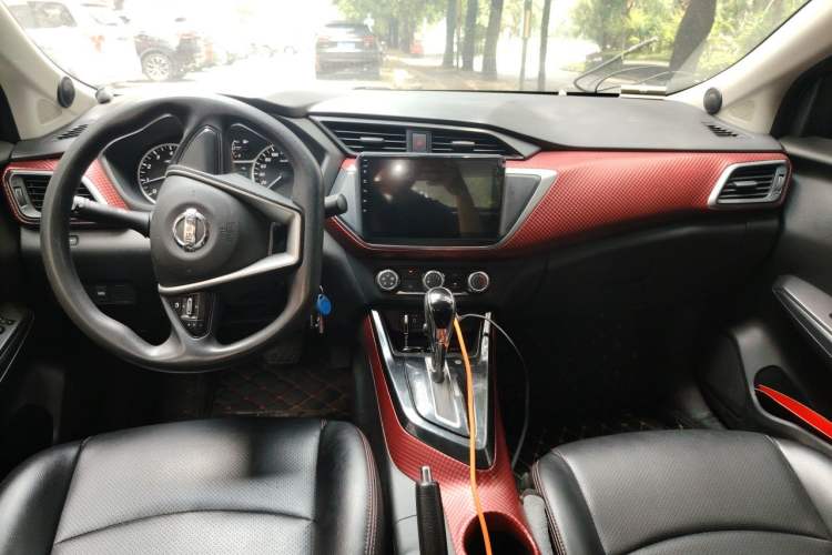 Used Nissan Lannia 2019 1.6L CVT Cool Edition China V Standard Center Console