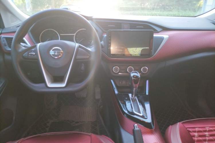 Used Nissan Lannia 2019 1.6L CVT Cool Edition China V Standard Center Console