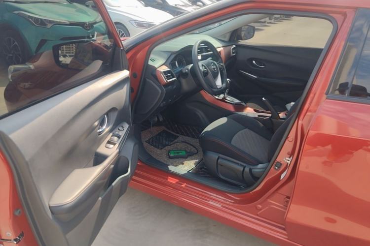 Used Nissan Lannia 2019 1.6L CVT Cool Edition China VI Driver Seat