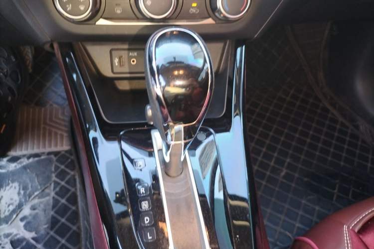 Used Nissan Lannia 2019 1.6L CVT Cool Edition China V Standard Gear Lever