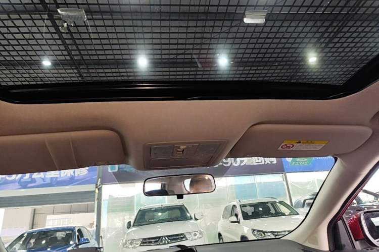 Used Nissan Lannia 2019 1.6L CVT Cool Edition China VI Headliner