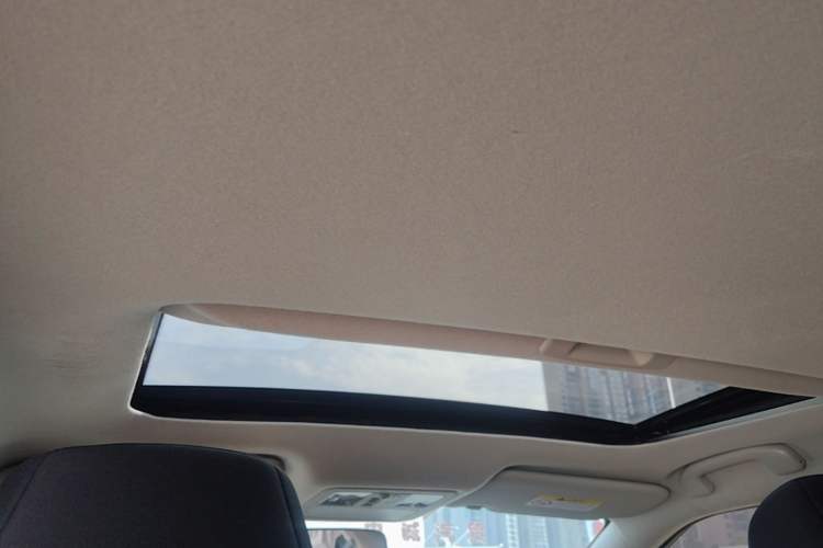 Used Nissan Lannia 2019 1.6L CVT Cool Edition China VI Headliner