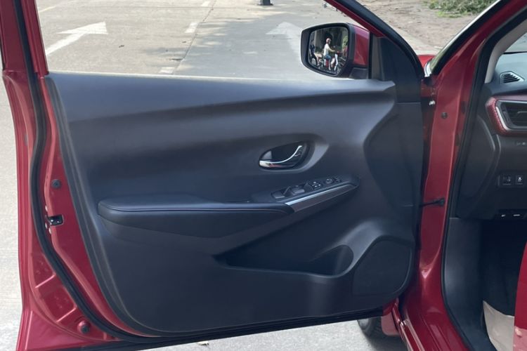 Used Nissan Lannia 2019 1.6L CVT Smart Connect Smart Cool Version China V Standard Interior 7
