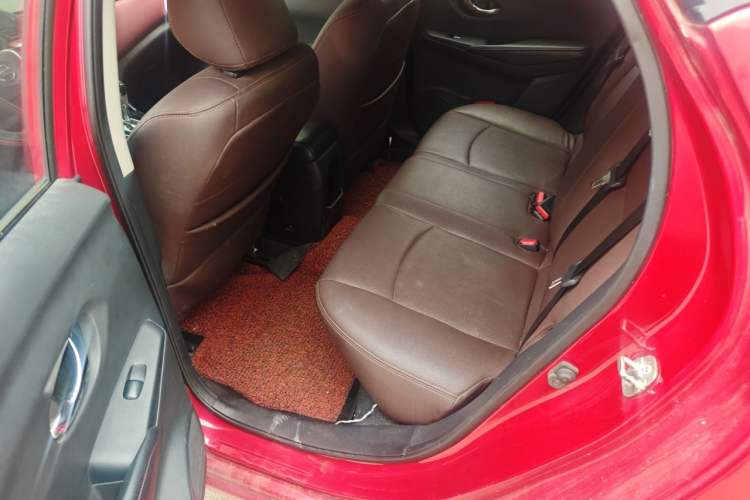 Used Nissan Lannia 2019 1.6L CVT Smart Connect Smart Cool Version China V Standard Left Rear Seat