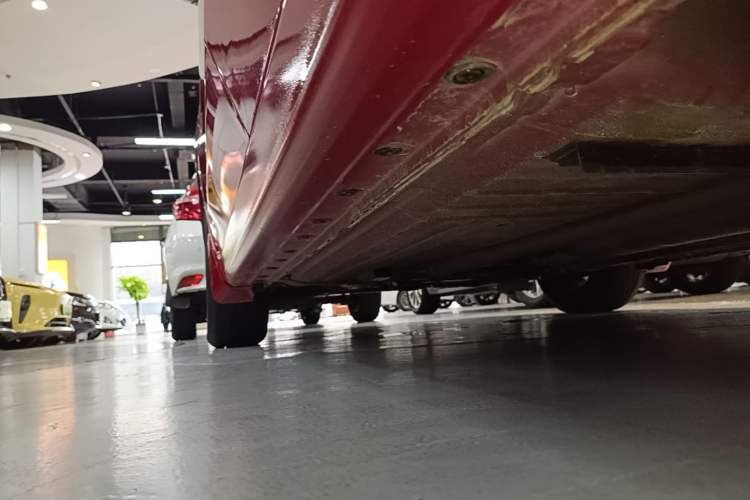 Used Nissan Lannia 2019 1.6L CVT Cool Edition China VI Left Side Sill