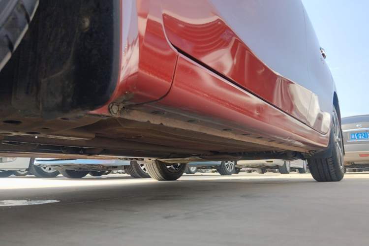 Used Nissan Lannia 2019 1.6L CVT Cool Edition China VI Left Side Sill