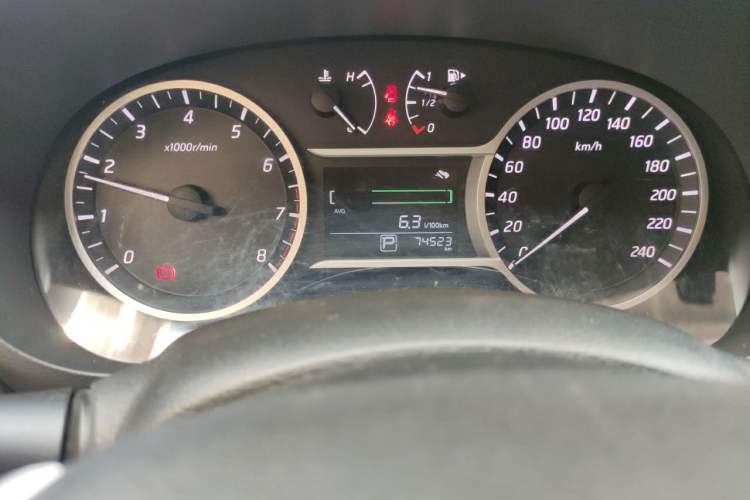 Used Nissan Lannia 2019 1.6L CVT Smart Connect Smart Cool Version China V Standard Odometer Close Up