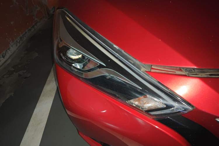Used Nissan Lannia 2019 1.6L CVT Cool Edition China VI Right Front Headlight