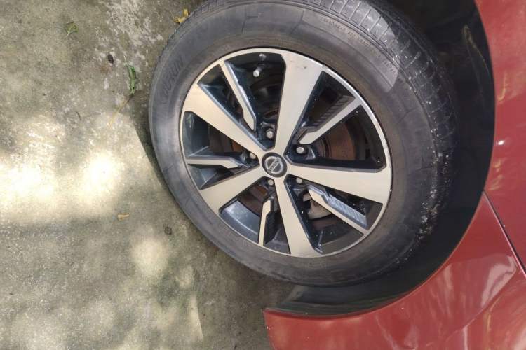 Used Nissan Lannia 2019 1.6L CVT Cool Edition China V Standard Right Front Wheel Hub