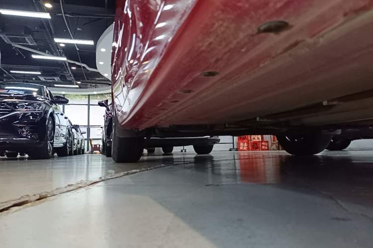 Used Nissan Lannia 2019 1.6L CVT Cool Edition China VI Right Side Sill