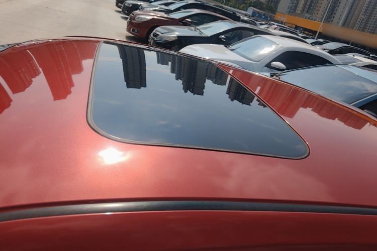 Used Nissan Lannia 2019 1.6L CVT Cool Edition China VI Roof