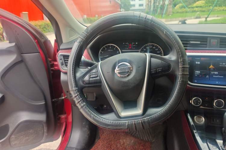 Used Nissan Lannia 2019 1.6L CVT Smart Connect Smart Cool Version China V Standard Steering Wheel