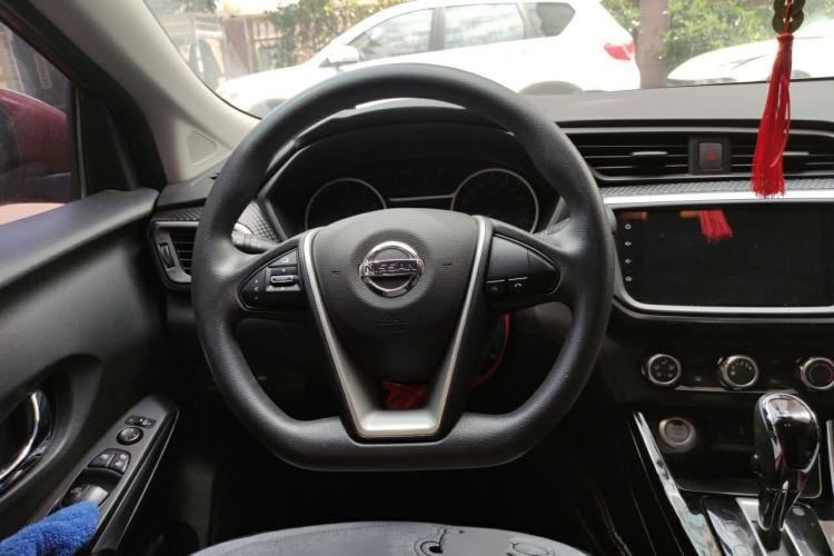 Used Nissan Lannia 2019 1.6L CVT Smart Connect Smart Cool Version China V Standard Steering Wheel