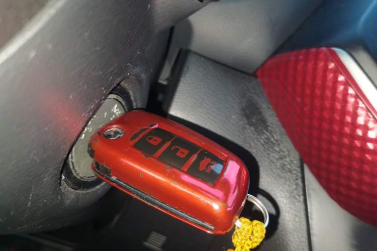 Used Nissan Lannia 2019 1.6L CVT Cool Edition China VI Vehicle Key