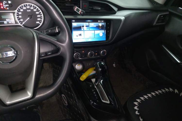 Used Nissan Lannia 2019 1.6L CVT Smart Connect Smart Cool Version China V Standard Audio And AC Panel