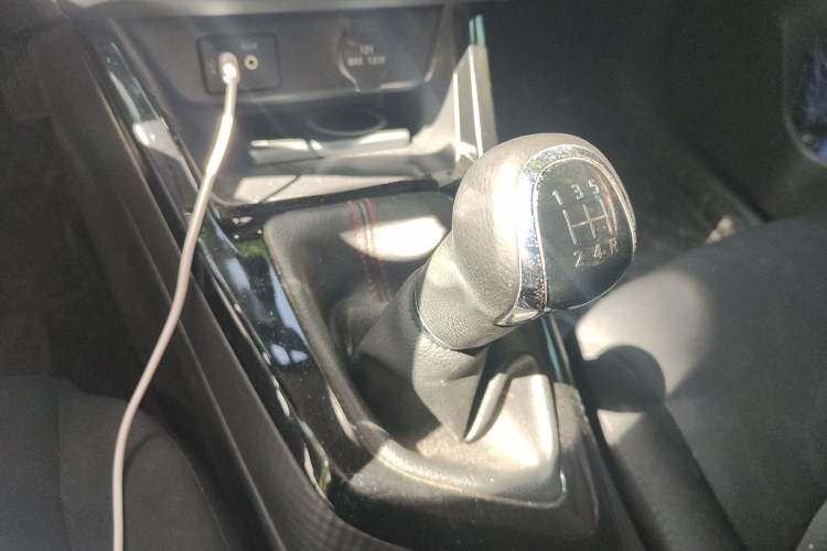 Used Nissan Lannia 2019 1.6L Manual Fashion Edition China V Standard Gear Lever
