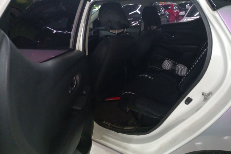 Used Nissan Lannia 2019 1.6L CVT Smart Connect Smart Cool Version China V Standard Interior 4