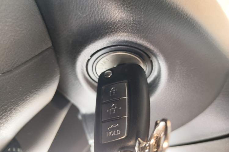 Used Nissan Lannia 2019 1.6L Manual Fashion Edition China VI Standard Vehicle Key