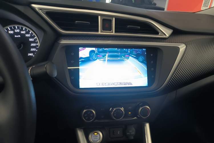 Used Nissan Lannia 2019 1.6L CVT Smart Connect Smart Cool Version China VI Standard Audio And AC Panel