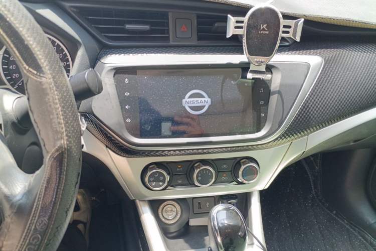 Used Nissan Lannia 2019 1.6L CVT Smart Connect Smart Cool Version China VI Standard Audio And AC Panel