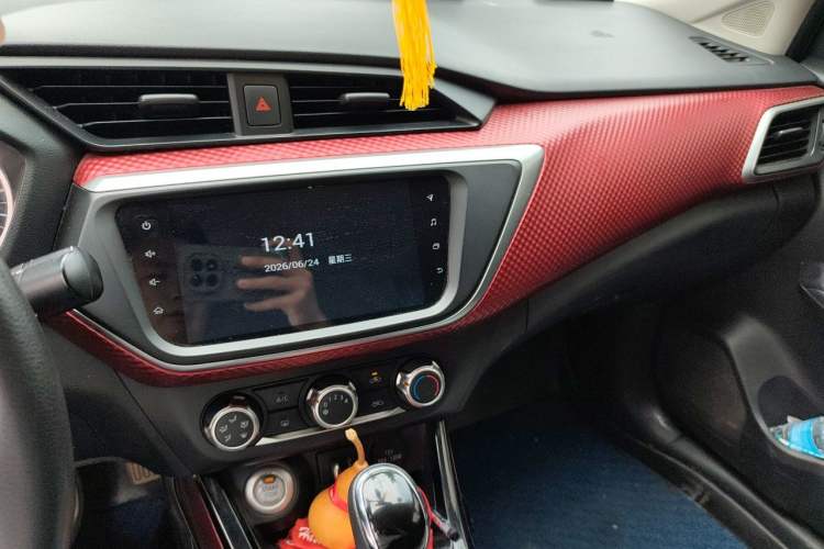 Used Nissan Lannia 2019 1.6L CVT Smart Connect Smart Cool Version China V Standard Audio And AC Panel
