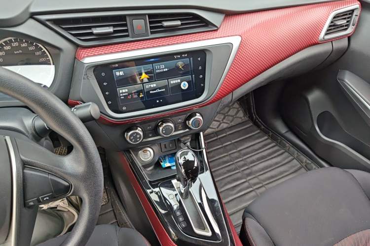 Used Nissan Lannia 2019 1.6L CVT Smart Connect Smart Cool Version China V Standard Audio And AC Panel