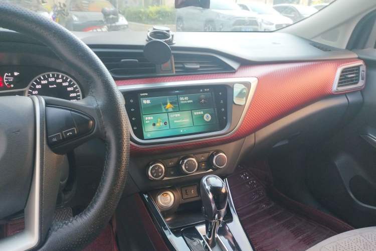 Used Nissan Lannia 2019 1.6L CVT Smart Connect Smart Cool Version China V Standard Audio And AC Panel