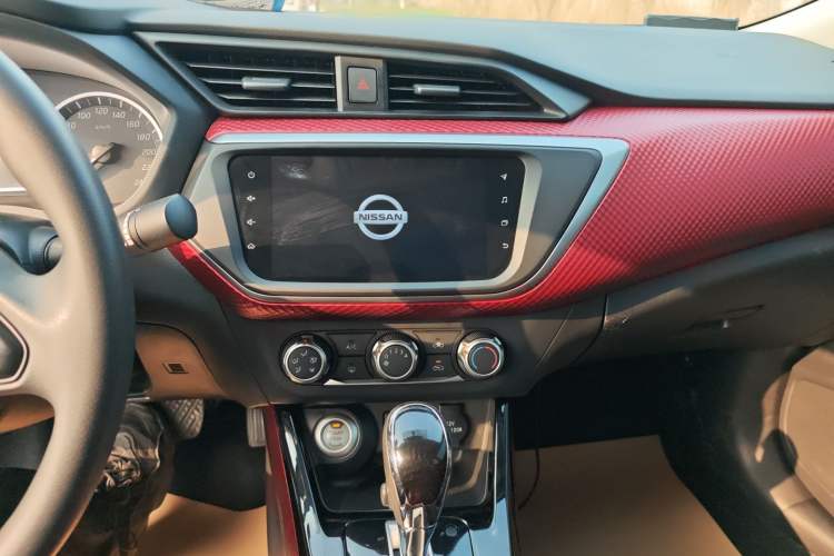 Used Nissan Lannia 2019 1.6L CVT Smart Connect Smart Cool Version China VI Standard Audio And AC Panel