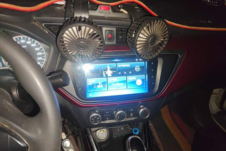 Used Nissan Lannia 2019 1.6L CVT Smart Connect Smart Cool Version China V Standard Audio And AC Panel