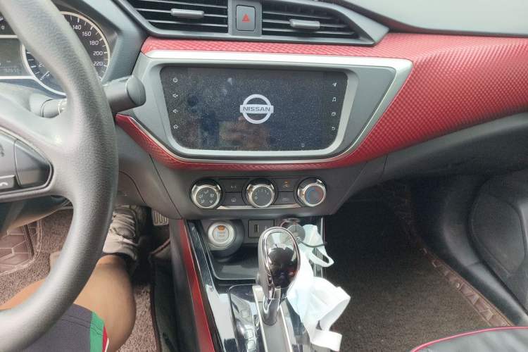 Used Nissan Lannia 2019 1.6L CVT Smart Connect Smart Cool Version China V Standard Audio And AC Panel