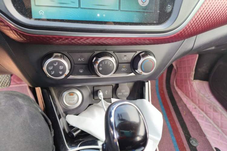 Used Nissan Lannia 2019 1.6L CVT Smart Connect Smart Cool Version China VI Standard Audio And AC Panel