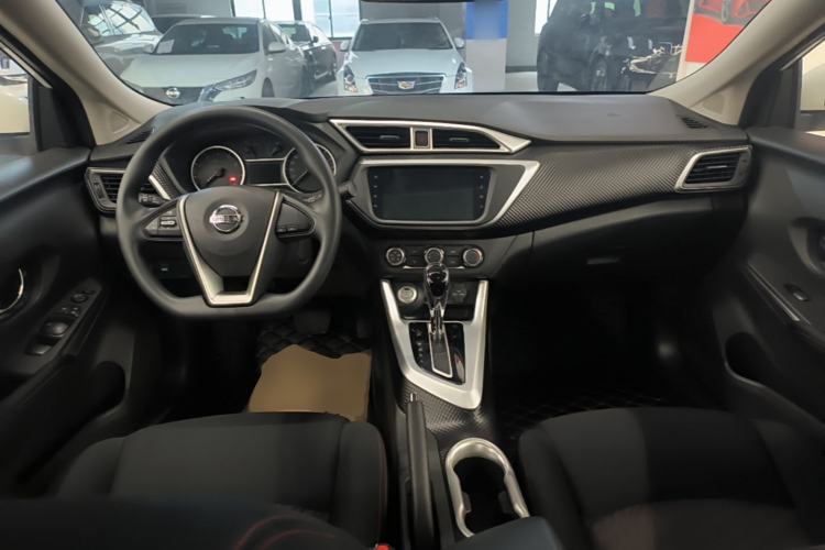 Used Nissan Lannia 2019 1.6L CVT Smart Connect Smart Cool Version China VI Standard Center Console