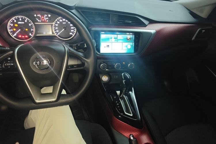Used Nissan Lannia 2019 1.6L CVT Smart Connect Smart Cool Version China VI Standard Center Console
