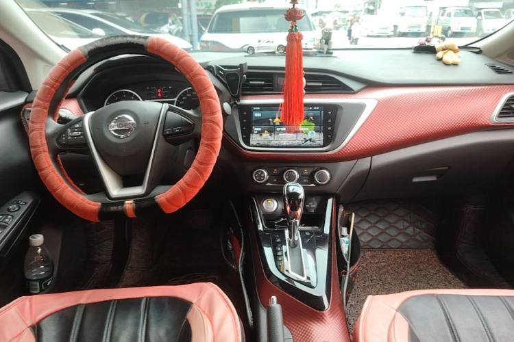 Used Nissan Lannia 2019 1.6L CVT Smart Connect Smart Cool Version China VI Standard Center Console